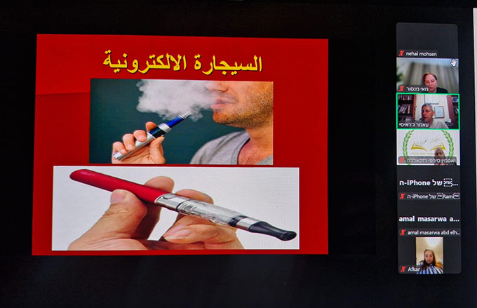 أهالي طلاب المدارس الإعدادية والثانوية في جلجولية يشاركون في محاضرة  حول دور الأهل في تربية الأبناء في جيل المراهقة